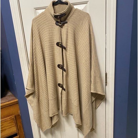 Jones NY Signature Cream Wool Ribbed Cape Poncho with Toggles - Picture 2 of 8